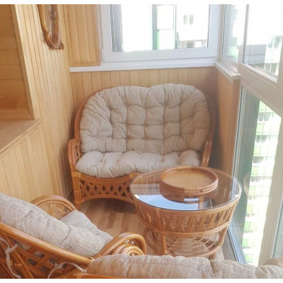 Комплект Черчилль с 2-местным диваном и круглым столом, подушки светлые