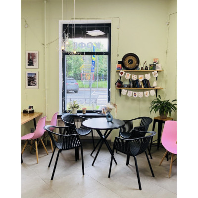 Комплект из полипропилена на террасу или кафе