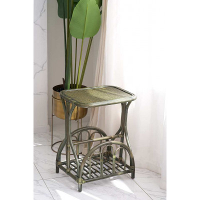 Столик-газетница из ротанга