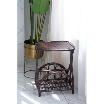 Столик-газетница из ротанга