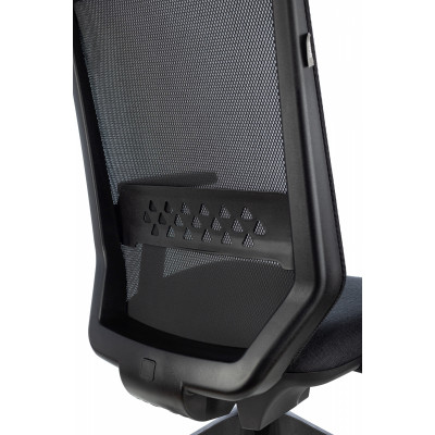 Кресло Бюрократ MC-611NL черный TW-01 38-418